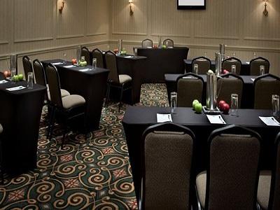 Hotel Carlingview Toronto Airport Місісаґа Екстер'єр фото