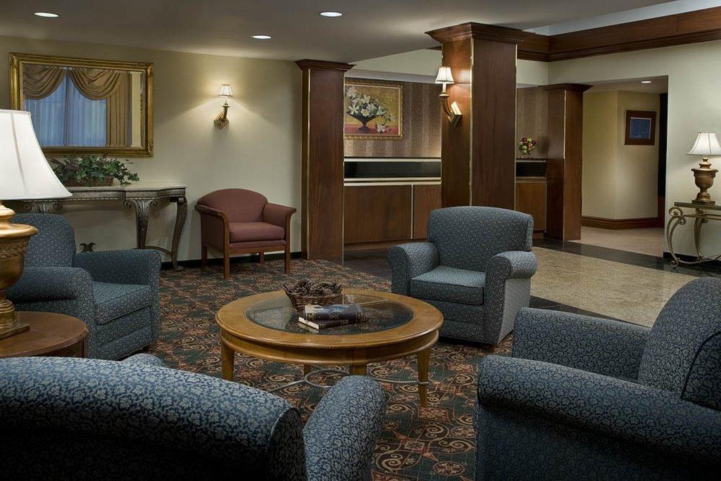 Hotel Carlingview Toronto Airport Місісаґа Екстер'єр фото